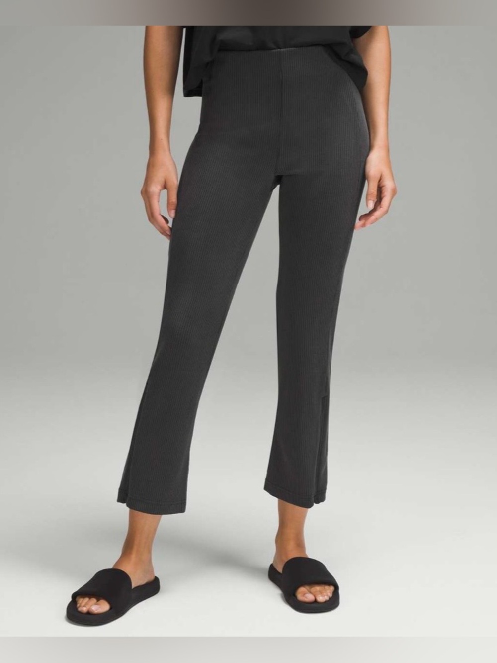 NWT!Lululemon Ribbed Softstreme Zip-Leg
High-Rise Cropped Pants 25" Sz:10 Black - Picture 2 of 12